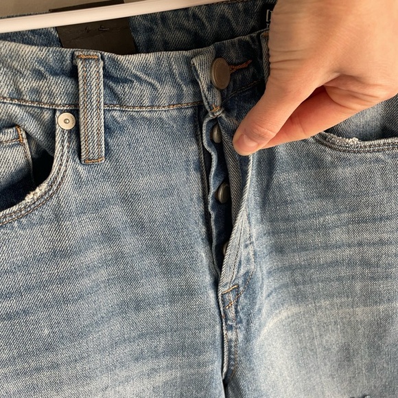 Blank NYC The Baxter Ribcage Straight Leg Distressed Jean - Light Wash - Size 25 - Picture 10 of 14